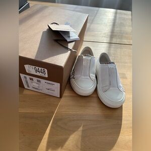 Burberry kids low top sneakers, Size EU26
